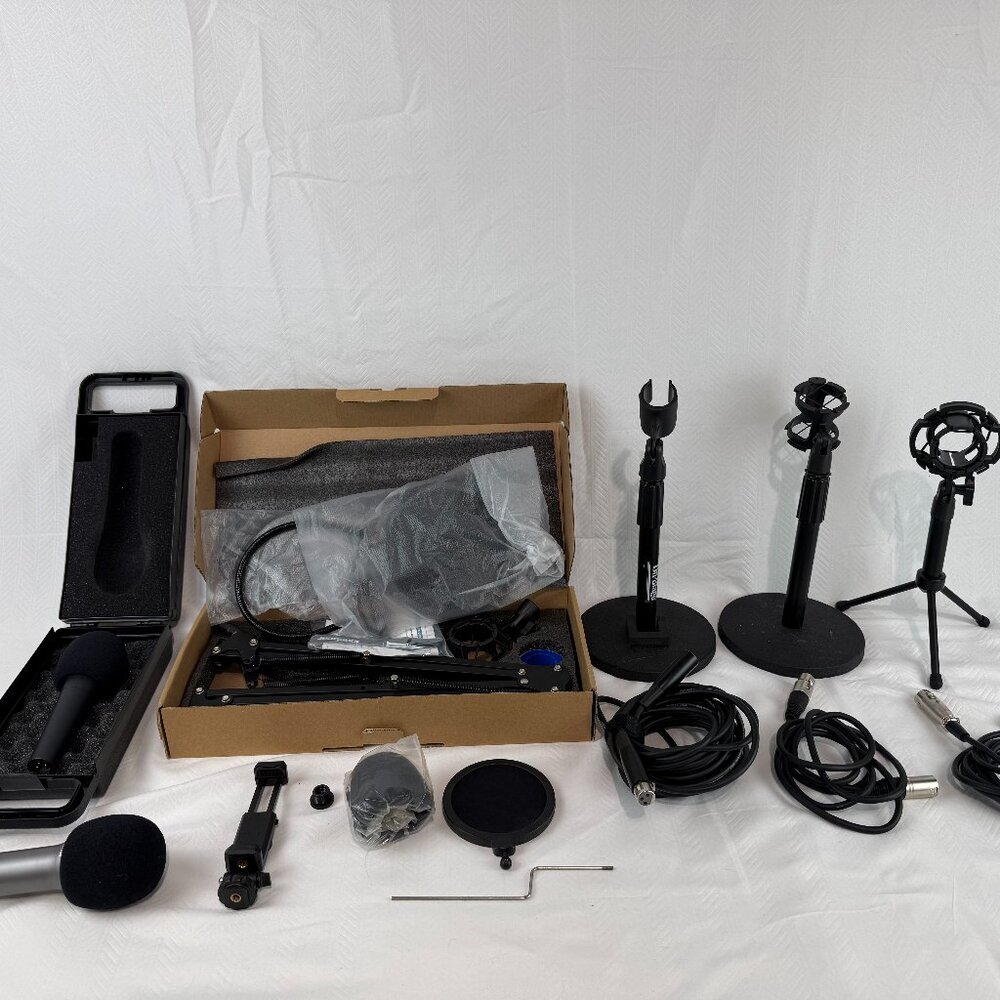 Samson Podcast Microphone Recording Bundle